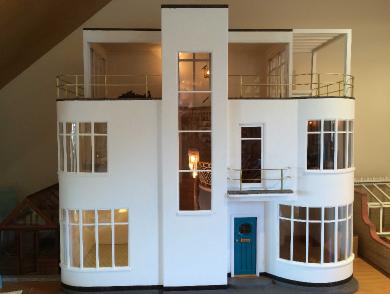 art deco dollshouse